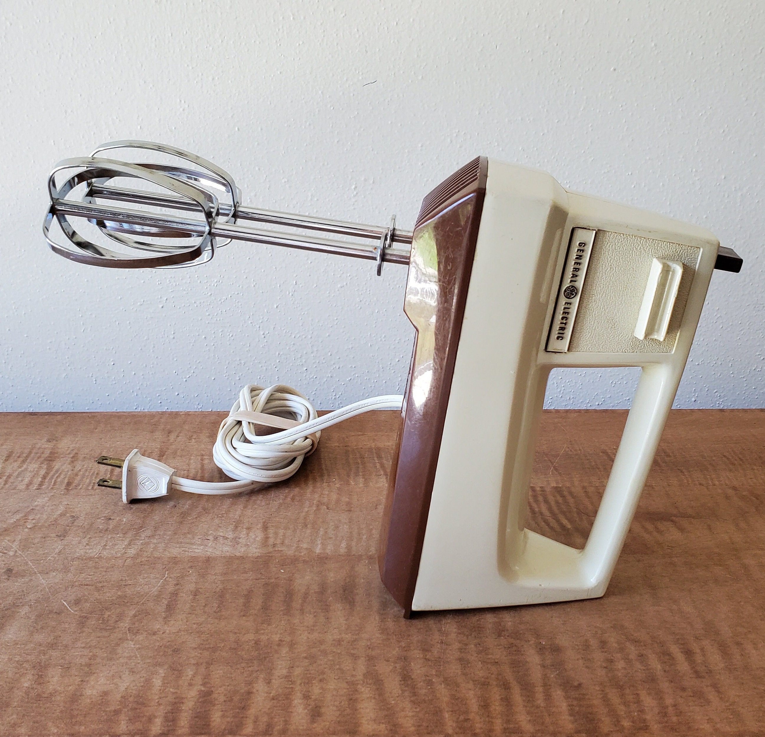 Vintage Electric Hand Mixer, For Rent in North Hollywood