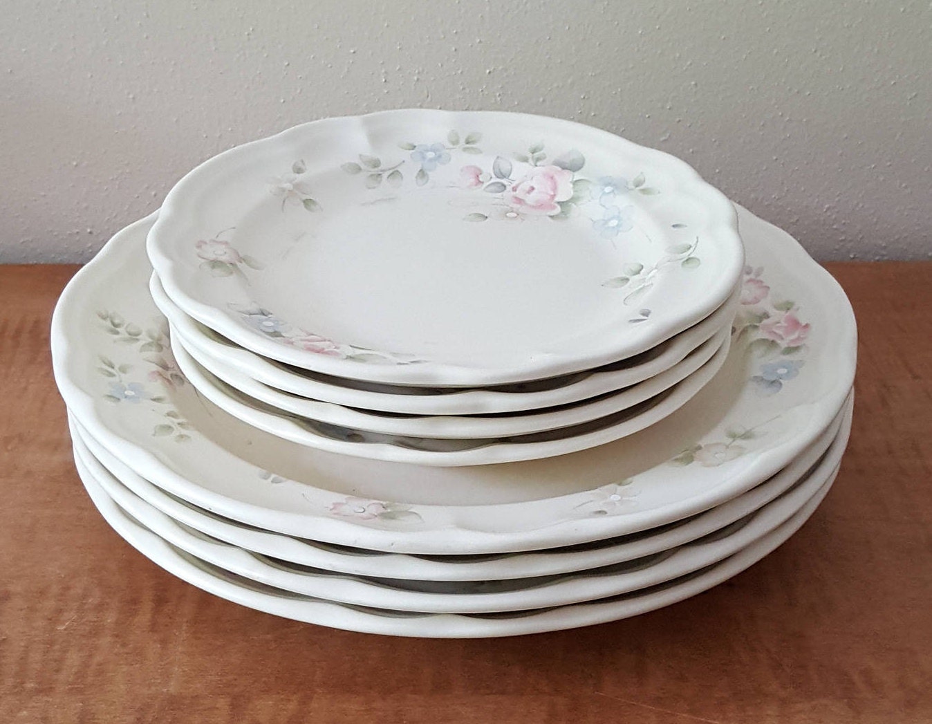 Vintage Pfaltzgraff Tea Rose Dinnerware 24 Piece Set for 4