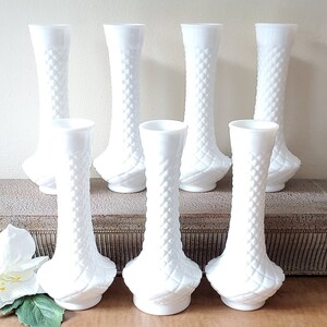 7 Vintage Randall Milk Glass Vases Diamond Hobnail Table Decor imagen 3