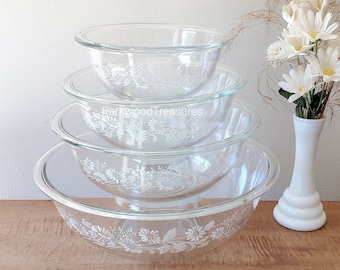 Vintage Pyrex Colonial Mist Clear Mixing Bowl Set: details in description