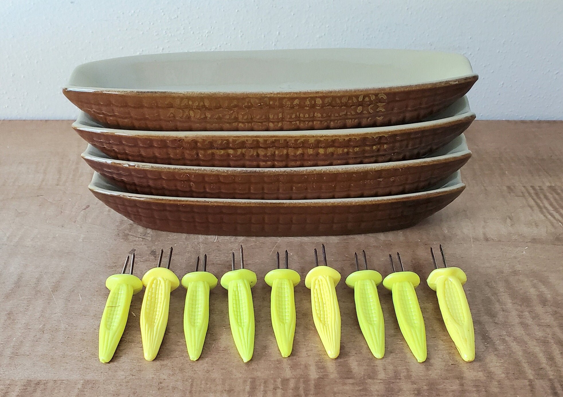 Vintage Corn Trays Holders Plates 4 Corn Cob Dishes 8 Boiled Etsy