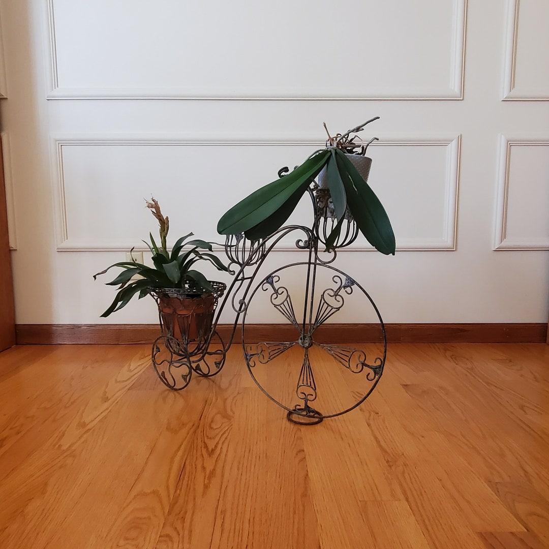 Vintage Garden Plant Stand: 36