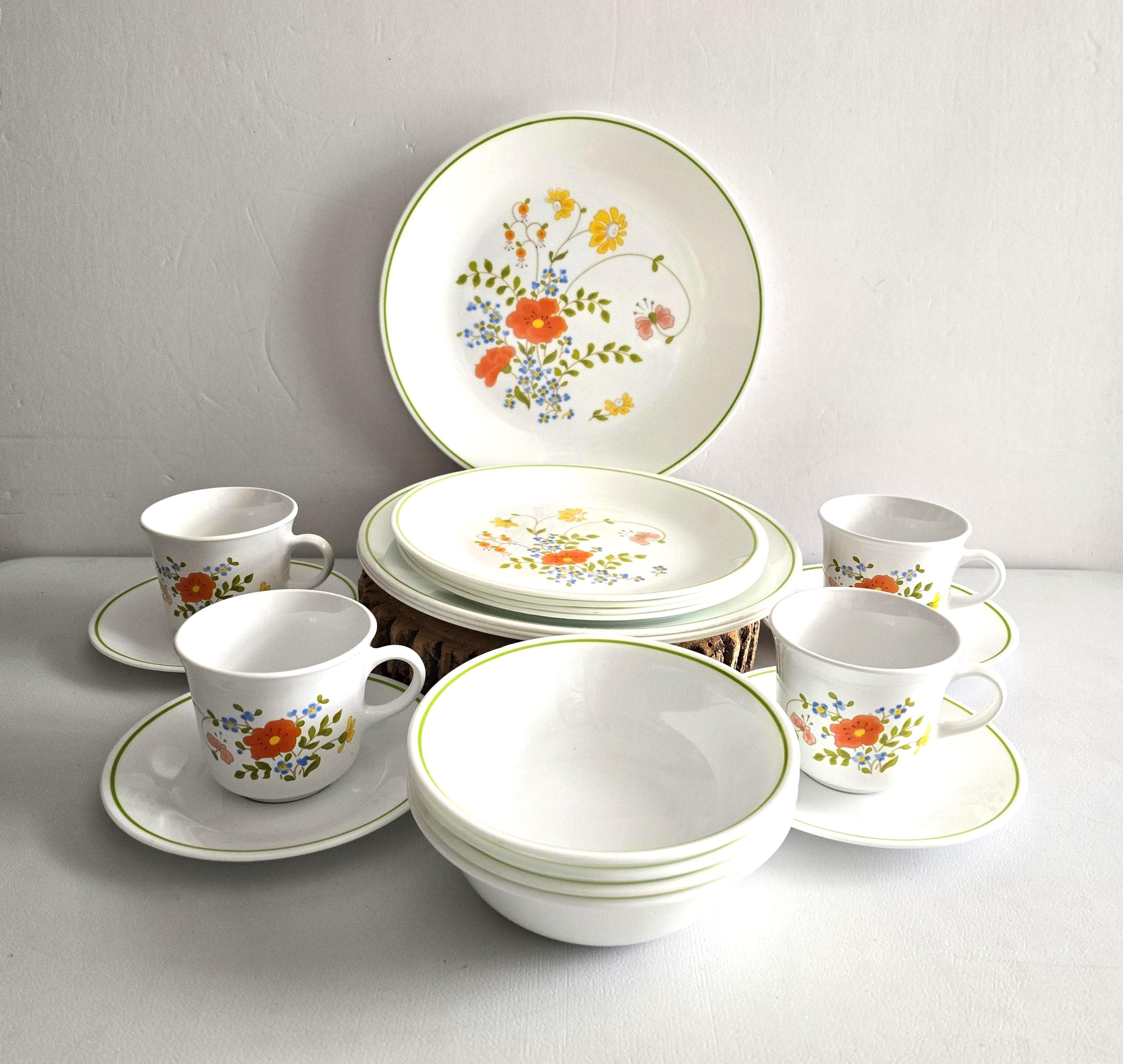 Vintage Corelle Wildflower Dinnerware: 20 Piece Set for 4 Guests