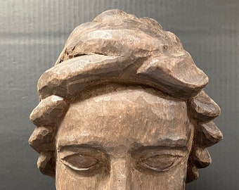 Geschnitzte Pappmaché-Form aus massivem Holz mit weiblichem Kopf