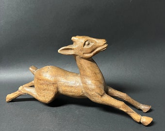 Molde de papel maché de madera maciza tallada de ciervo saltando