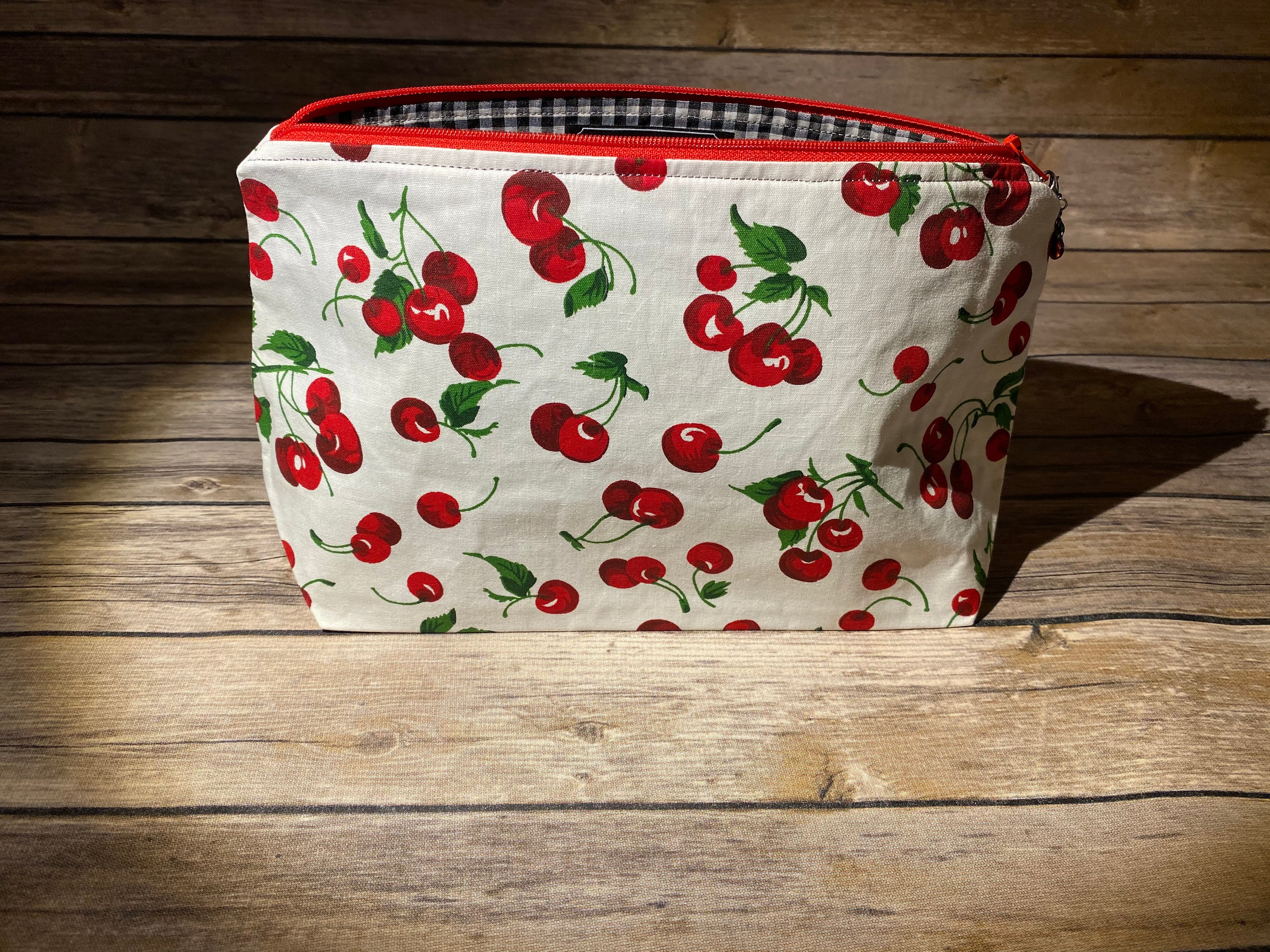 Brush Bag- Vinyl Covered Top Zipper - Strawberry Vine – Jacaranda Living