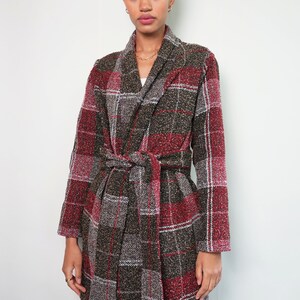 Casaco xadrez com cinto, cardigan com cinto, dois bolsos, porta-cartões