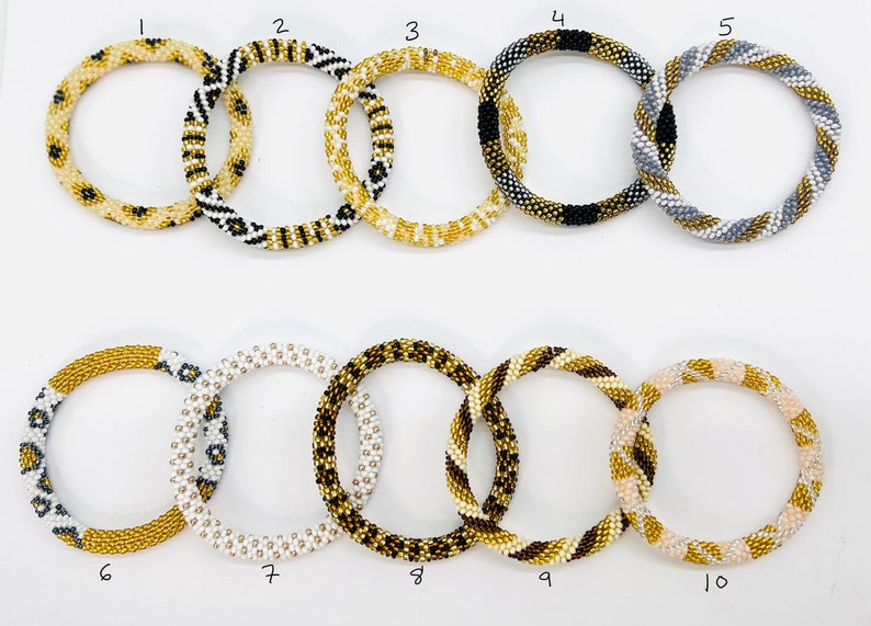Nouveaux bracelets népalais couleurs or. Bracelets de perles de rocaille. Choisissez votre modèle préféré image 2