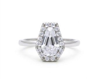 Neveah Coffin Cut Ring