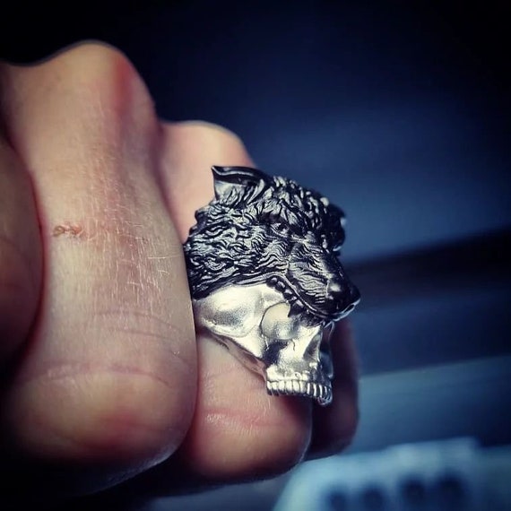Legend Of The Wolf Mens Stainless Steel Ring Intricately Sculpted With Wolf  Imagery & Adorned With Black Onyx Inlays That Add Both Depth & Character