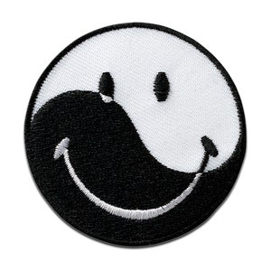Smiley © Ying Yang - Aufnäher, Bügelbild, Aufbügler, Größe - 5,5 x 5,5 cm