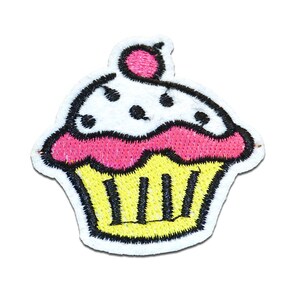 Iron on patches - Muffin Cupcake with cherry – yellow – 5,4x5cm - Application