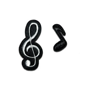 Peut inclure: Deux patchs brodés noirs à repasser, une clé de sol et une note de musique.