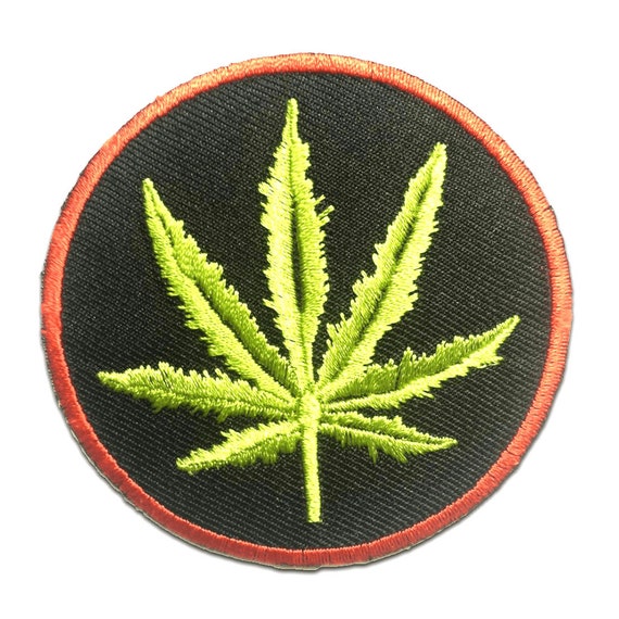 Aufnäher / Bügelbild 6,4 x 9,5 cm Cannabis Marijuana Weed bunt 