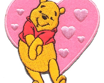 Ecusson - WINNIE L'OURSON "COEUR" Disney - rose - 6,2x6,1cm - patches brode appliques