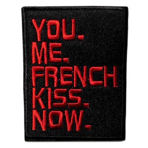 Ecusson - You Me French Kiss Now – noir – 8,6x6,7cm - patches brode appliques