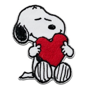 Peanuts © Snoopy heart - Iron On Patches Adhesive  Appliques, Size - 7,5 x 5,5 cm