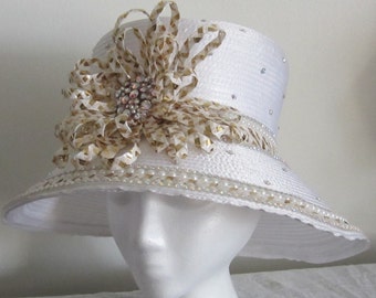 Vintage Church Hat White and Gold Brim Fancy Bow Kentucky  display picture 3