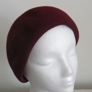 Women&#39;s Red Wool Cloche Hat