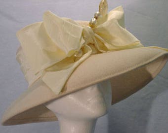 Vintage Church Hat White and Gold Brim Fancy Bow Kentucky 