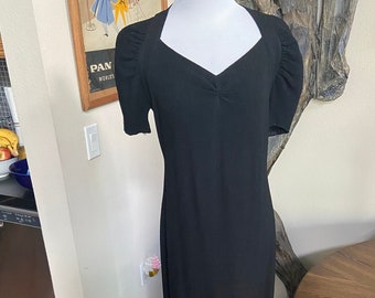 Belle robe noire vintage des années 1930 en crêpe de soie