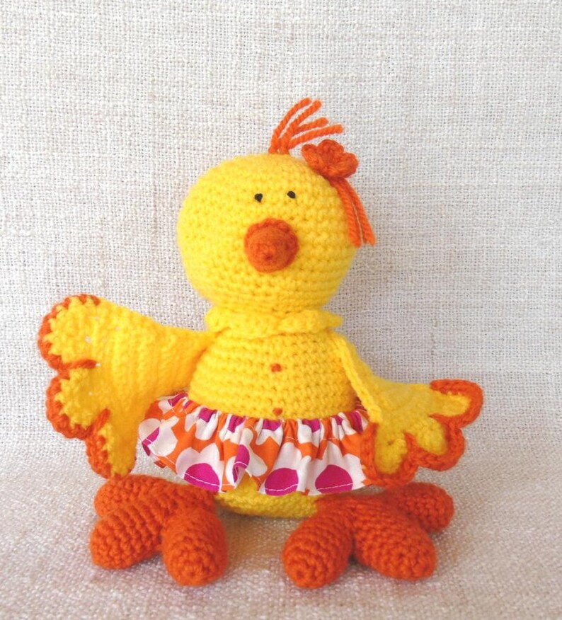 Tutorial or pattern Big yellow crochet chick image 9