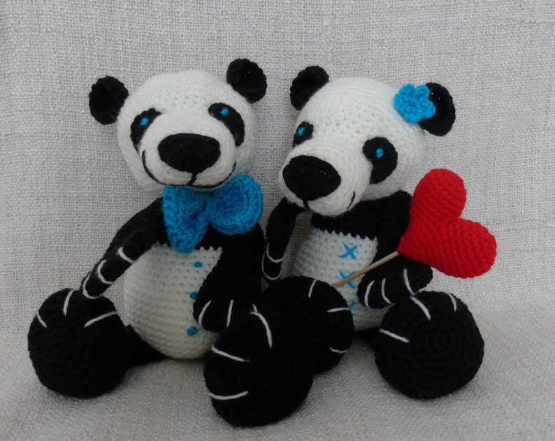 Tuto ou patron Grand panda au crochet image 1