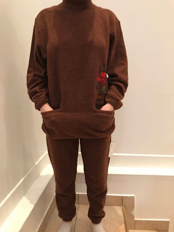 90s turtleneck fashion