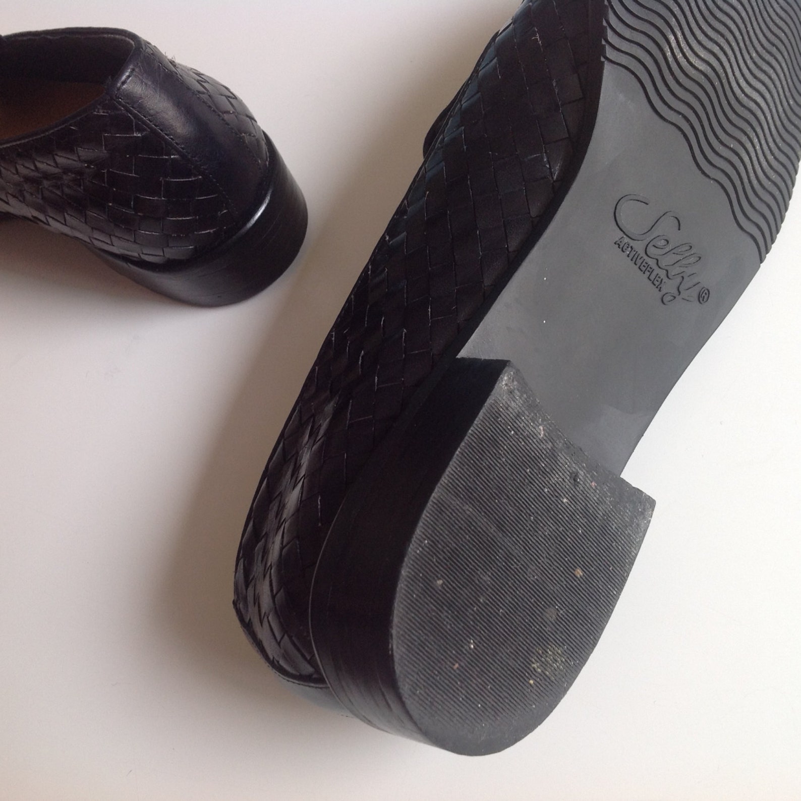 woven leather ballerines, 90s slip-ons, black loafers, narrow foot, small ballerines, elegant flats, ballet loafers, black woven