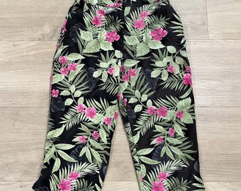 Pantalones capri con estampado de palmeras tropicales vintage, talla mediana