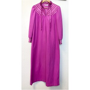 Vintage Sabrina for Mervyn&#39;s Size Small Night Gown Robe Duster