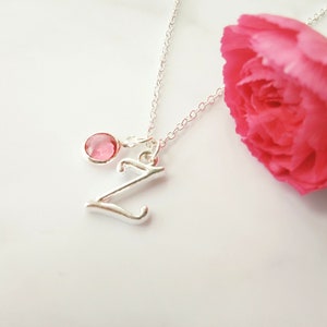 Collar con inicial Z en letra cursiva de plata – Collar clásico con monograma – Colgante de caligrafía de plata y cristal con piedra de nacimiento – Un regalo especial