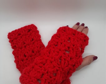 Lacy Red Fingerless Gloves, chunky fingerless gloves, wrist warmers, thick wristers, warm mitts,