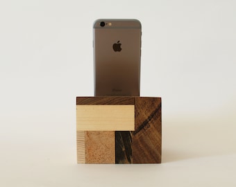 Recycled wood pen holder - wooden smartphone holder - Hybrid smartphone amplifier
