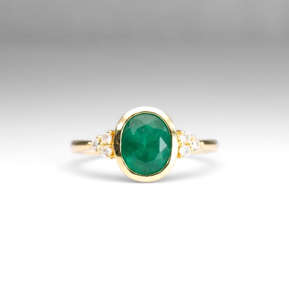 18K Gold Emerald and Diamonds Ring 1.66 carats Colombian Emerald