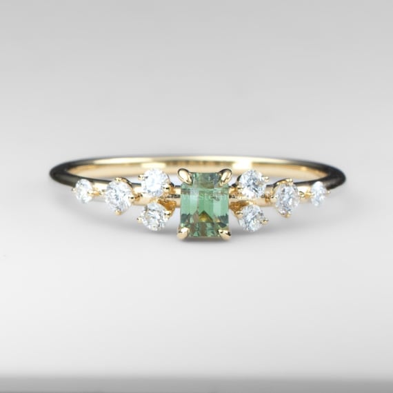 Natural Alexandrite Ring – Emerald Cut with Diamonds in 18K Yellow Gold