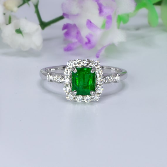 TCW 1.05 Emerald Cut Emerald Ring in Platinum Colombian Emerald