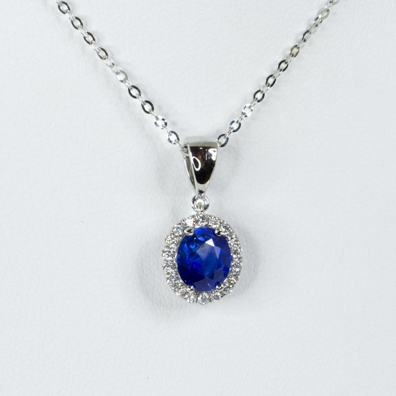 1.59ct Natural Sapphire Halo Pendant in 18K Gold