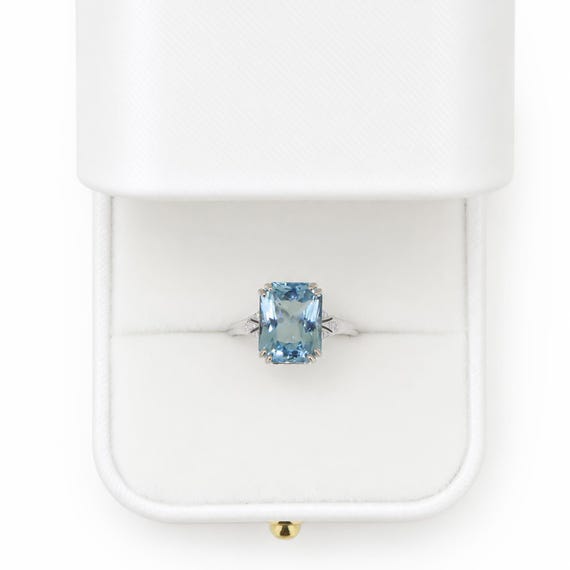 5.50ct Natural Aquamarine Ring in 18K White Gold