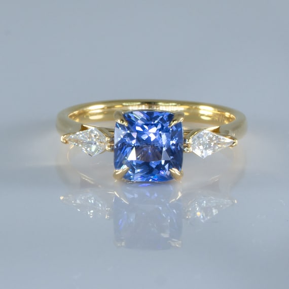 Natural Sapphire Diamond Kite Ring in 18K Gold