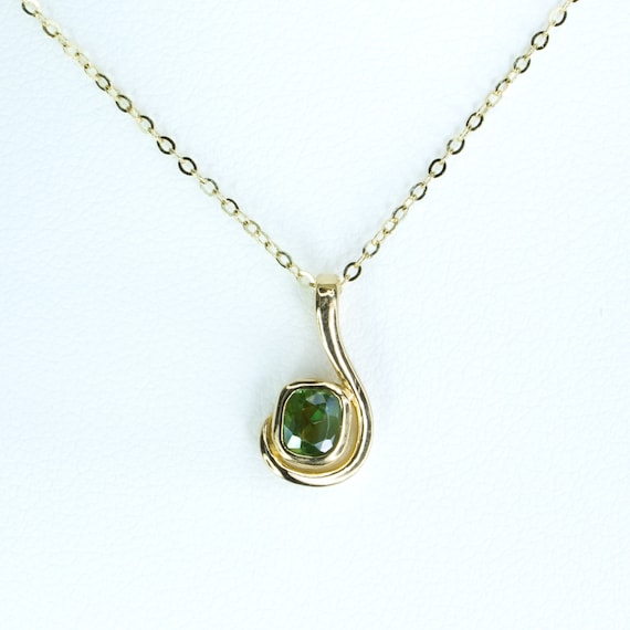 Green Alexandrite Pendant in 18K Yellow Gold