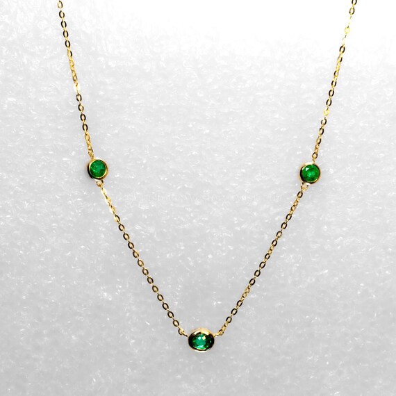 18K Yellow Gold Three-Emerald Bezel Set Pendant Necklace
