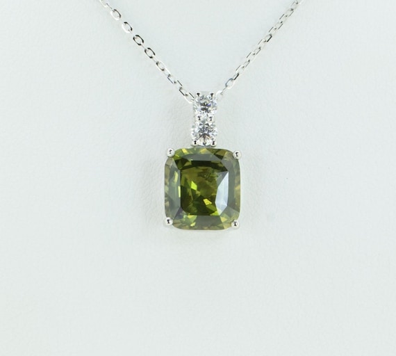 6.59ct Green Sapphire and Diamonds Pendant Necklace in Platinum 950