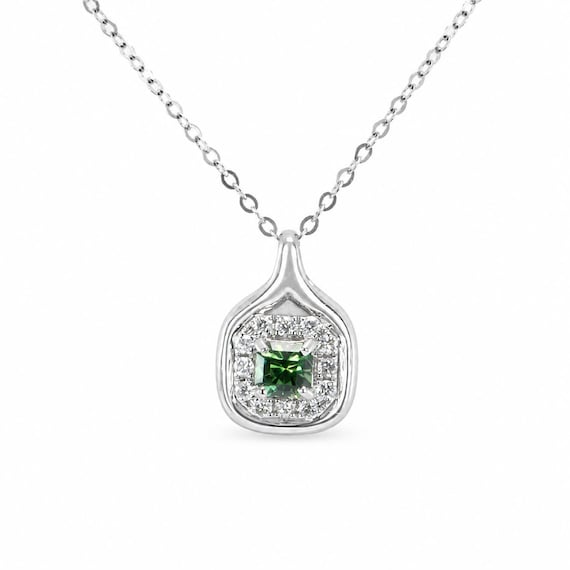 18K White Gold Alexandrite Pendant | Natural Alexandrite and Diamonds Pendant