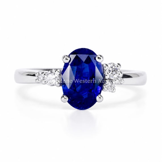 2 carats Natural Sapphire Asymmetrical Ring in Platinum