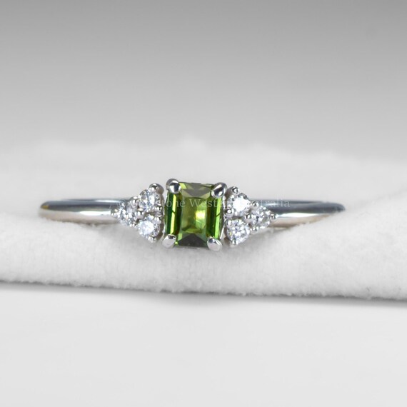 0.30ct Natural Alexandrite Ring with Diamond Cluster Accents in Platinum