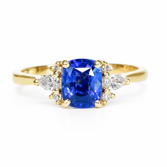 1.5ct Natural Blue Sapphire and Diamonds Ring