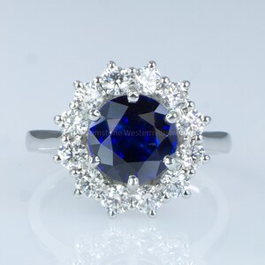 3.16ct Royal Blue Sapphire Diamond Halo Ring in Platinum image 2