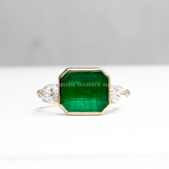 Colombian Emerald and Diamond Ring in 18K Yellow Gold – East West Emerald Cut
