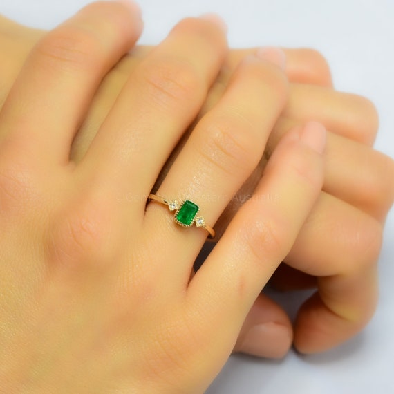 Natural Colombian Emerald Three-Stone Ring in Yellow Gold